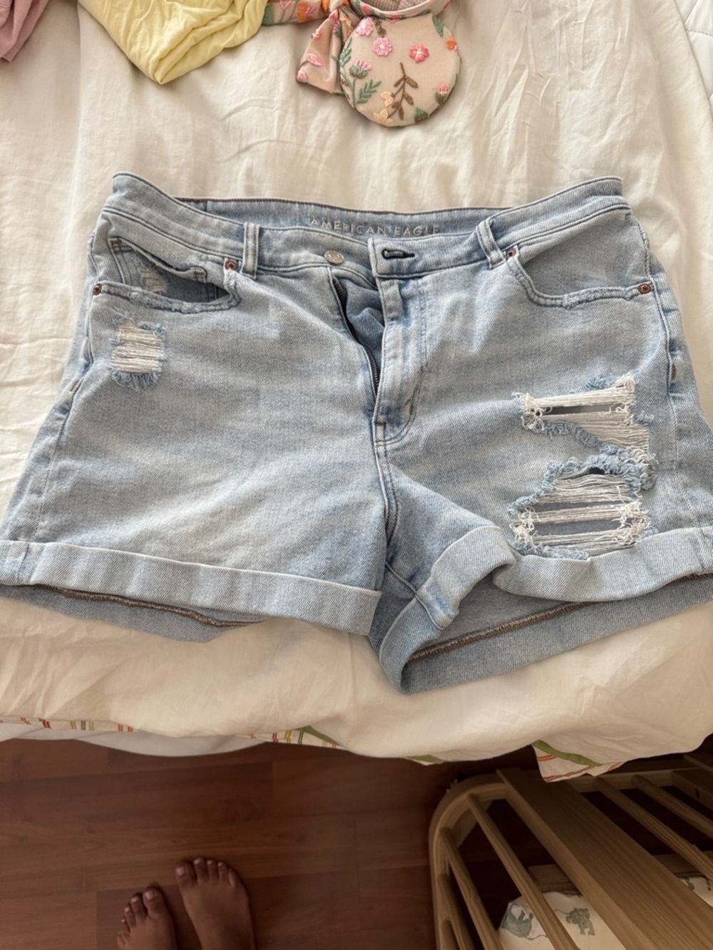 American Eagle Outfitters Distressed Roll-Cuff Jean Shorts (MOM SHORTS CURVE)